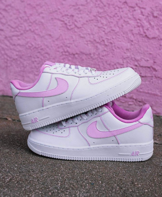 Hint of pink AF1