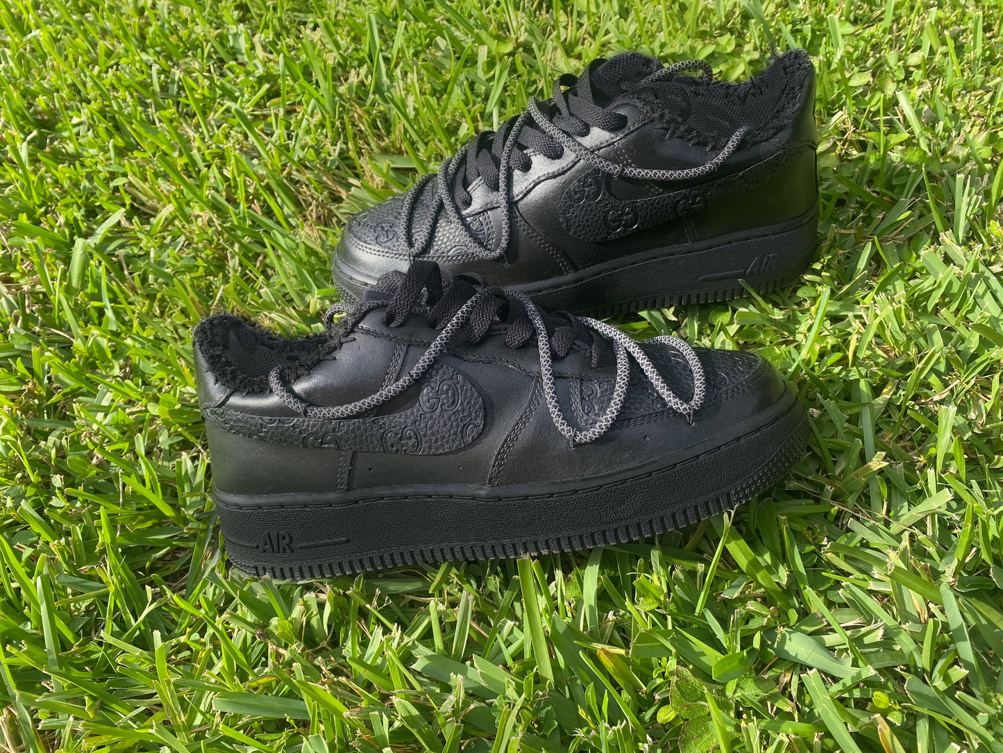 Triple black GG